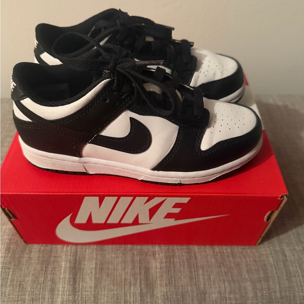 Nike Boys Black and White Dunks